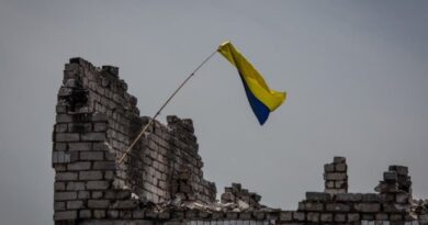 Окупанти запустили КАБ по житловому будинку на Харківщині: загинули люди