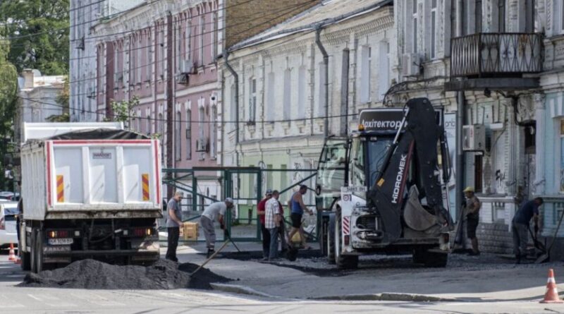 До 10 500 гривень: Кабмін підвищив оплату праці в "Армії відновлення"