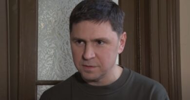 Подоляк сказав, чи готовий Зеленський на переговори про мир не з Путіним