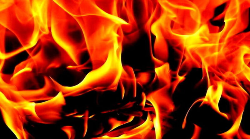 У Запоріжжі після атаки дронів загорілося промислове підприємство