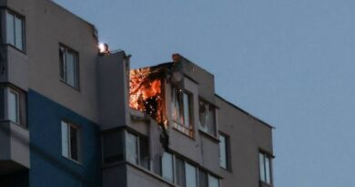 Ворог атакував Харків уночі: є влучання у житлові будинки